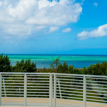 United Resort Ocean Front Онна Екстер'єр фото