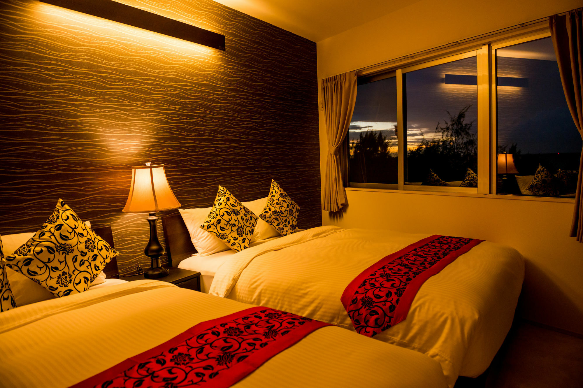 United Resort Ocean Front Онна Екстер'єр фото